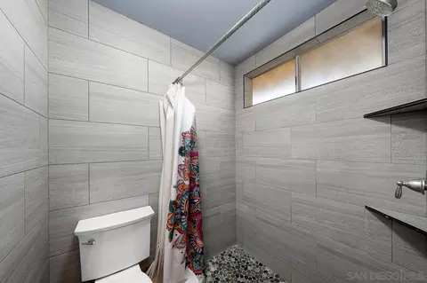 Bath - 1410 Crestridge Dr, Oceanside, CA 92054 photo 6 of 6