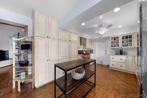 Kitchen - 1410 Crestridge Dr, Oceanside, CA 92054 photo 3 of 5