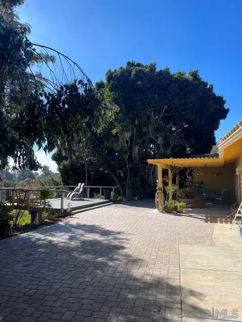 Exterior - 1410 Crestridge Dr, Oceanside, CA 92054 photo 12 of 27