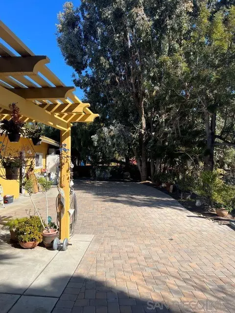 Exterior - 1410 Crestridge Dr, Oceanside, CA 92054 photo 10 of 27