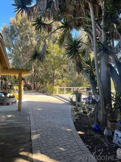 Exterior - 1410 Crestridge Dr, Oceanside, CA 92054 photo 7 of 27