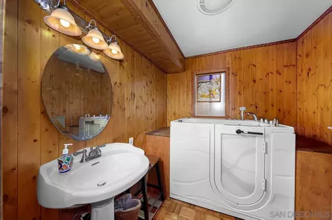 Bath - 1410 Crestridge Dr, Oceanside, CA 92054 photo 1 of 6
