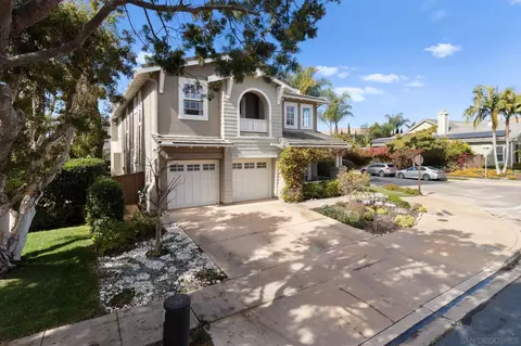 590 Cypress Hills Dr, Encinitas, CA 92024 photo 3