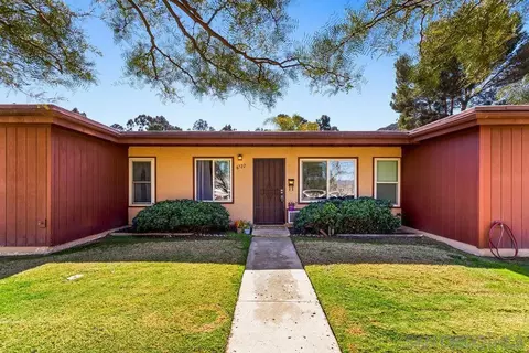 8722 Wahl, Santee, CA 92071