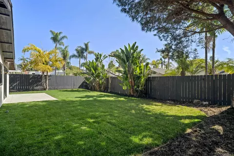 Exterior - 1525 Lauralynn Pl, Oceanside, CA 92054 photo 9 of 10