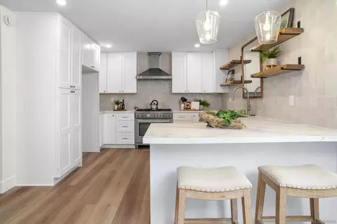 Kitchen - 1525 Lauralynn Pl, Oceanside, CA 92054 photo 1 of 5