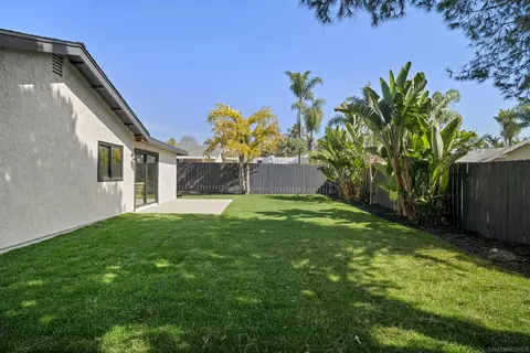 Exterior - 1525 Lauralynn Pl, Oceanside, CA 92054 photo 8 of 10