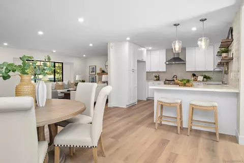 Dining - 1525 Lauralynn Pl, Oceanside, CA 92054 photo 4 of 4