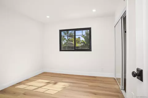 Bedroom - 1525 Lauralynn Pl, Oceanside, CA 92054 photo 6 of 7