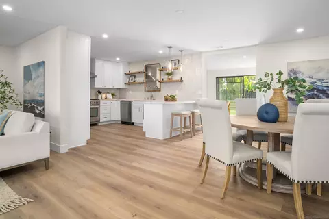 Dining - 1525 Lauralynn Pl, Oceanside, CA 92054 photo 1 of 4