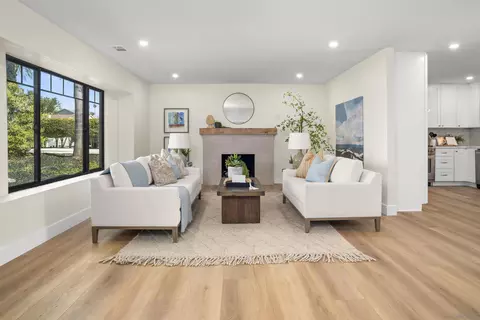 Living - 1525 Lauralynn Pl, Oceanside, CA 92054 photo 1 of 5