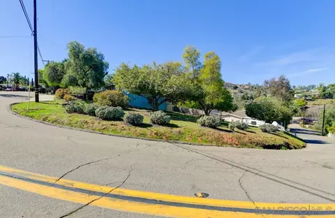 8832 Almond Rd, Lakeside, CA 92040 photo 3