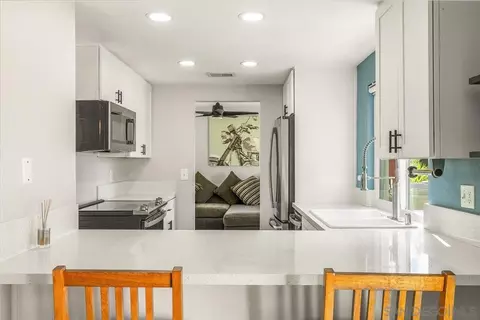 8335 Carlton Oaks Dr, Santee, CA 92071 photo 8