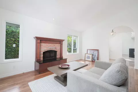 Living - 684 Arden Dr, Encinitas, CA 92024 photo 1 of 3