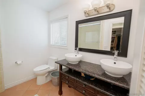 Bath - 684 Arden Dr, Encinitas, CA 92024 photo 1 of 4