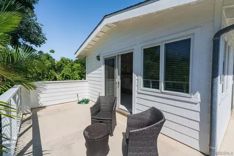 Exterior - 684 Arden Dr, Encinitas, CA 92024 photo 17 of 19