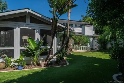 Exterior - 684 Arden Dr, Encinitas, CA 92024 photo 10 of 19