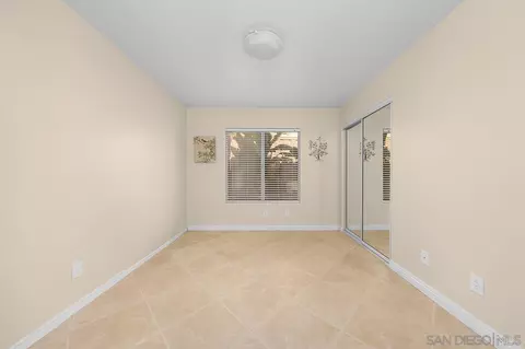 Bedroom - 13558 Quiet Hills Dr, Poway, CA 92064 photo 2 of 9