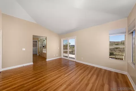 Bedroom - 13558 Quiet Hills Dr, Poway, CA 92064 photo 3 of 9