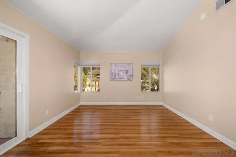 Living - 13558 Quiet Hills Dr, Poway, CA 92064 photo 4 of 4