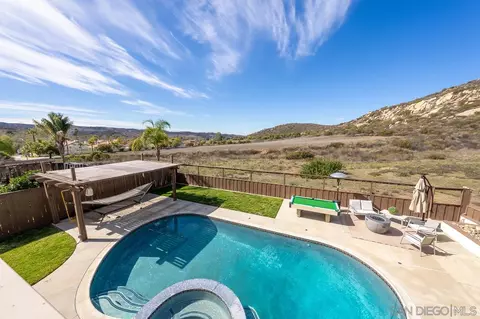 Exterior - 13558 Quiet Hills Dr, Poway, CA 92064 photo 4 of 11