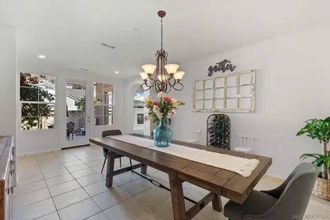 Dining - 3147 Skyline View Gln, Escondido, CA 92027 photo 2 of 2
