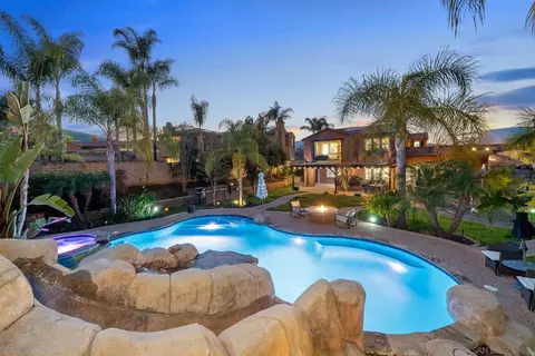Exterior - 3147 Skyline View Gln, Escondido, CA 92027 photo 11 of 14