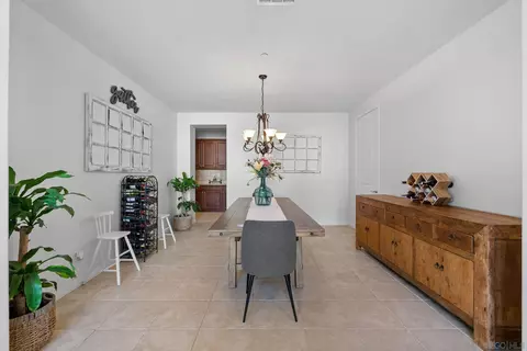Dining - 3147 Skyline View Gln, Escondido, CA 92027 photo 1 of 2
