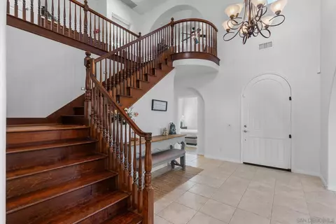 Entry Way - 3147 Skyline View Gln, Escondido, CA 92027 photo 2 of 4