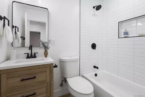 Bath - 862 Denise Ln, El Cajon, CA 92020 photo 2 of 2
