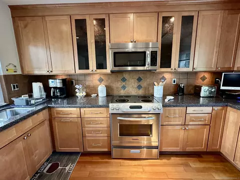 Kitchen - 17741 Valle De Lobo Dr, Poway, CA 92064 photo 3 of 7