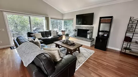 Living - 17741 Valle De Lobo Dr, Poway, CA 92064 photo 3 of 6