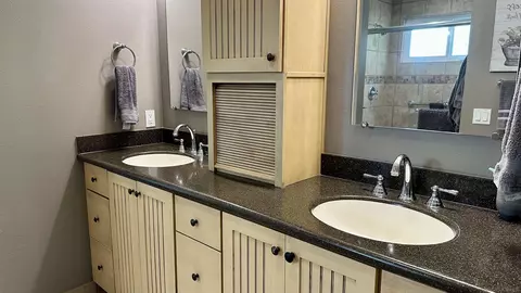 Bath - 17741 Valle De Lobo Dr, Poway, CA 92064 photo 1 of 9