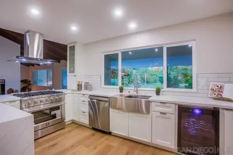 Kitchen - 1924 Skyline Dr, Escondido, CA 92027 photo 2 of 4
