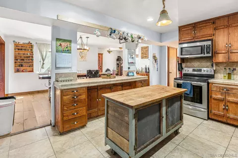 Kitchen - 18044 Exposition Dr, Jamul, CA 91935 photo 4 of 4