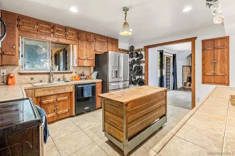 Kitchen - 18044 Exposition Dr, Jamul, CA 91935 photo 1 of 4