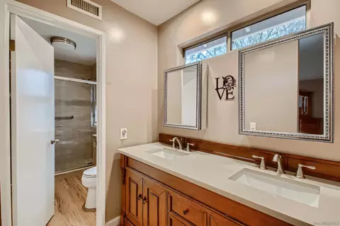 Bath - 20521 Manzanita Way, Jamul, CA 91935 photo 1 of 3