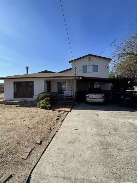 611 9th St, Ramona, CA 92065