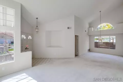 1292 Calma Ct, Vista, CA 92081 photo 5