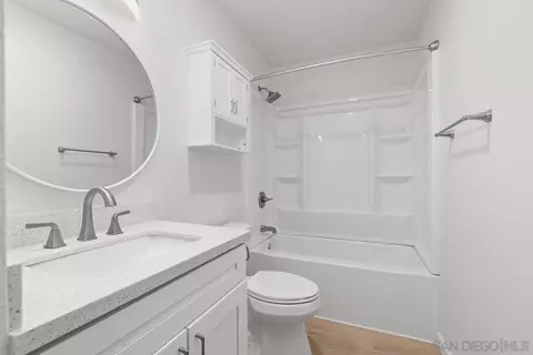 Bath - 285 Aspenwood Ln, Encinitas, CA 92024 photo 1 of 3