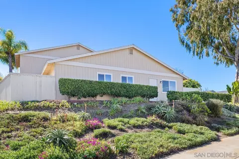 Exterior - 285 Aspenwood Ln, Encinitas, CA 92024 photo 6 of 11