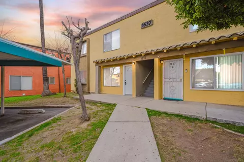 1637 Pentecost Way #1, San Diego, CA 92105