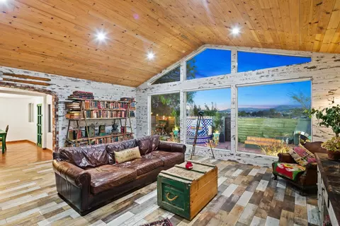 Living - 9475 Wharton Rd, Santee, CA 92071 photo 1 of 8