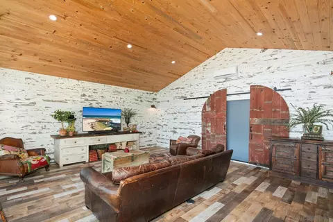 Living - 9475 Wharton Rd, Santee, CA 92071 photo 6 of 8