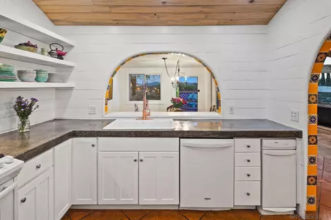 Kitchen - 9475 Wharton Rd, Santee, CA 92071 photo 4 of 4