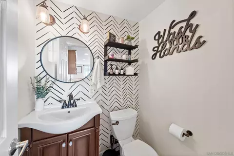 Bath - 11638 Lakeside Ave, Lakeside, CA 92040 photo 2 of 2