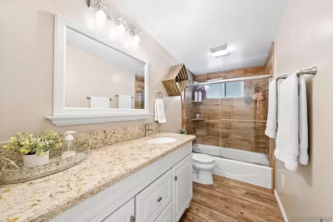 Bath - 11638 Lakeside Ave, Lakeside, CA 92040 photo 1 of 2