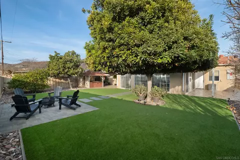 1754 Peppervilla Dr, El Cajon, CA 92021