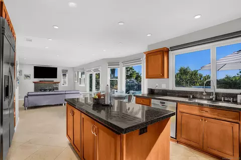 2653 Sausalito Ave, Carlsbad, CA 92010 photo 5