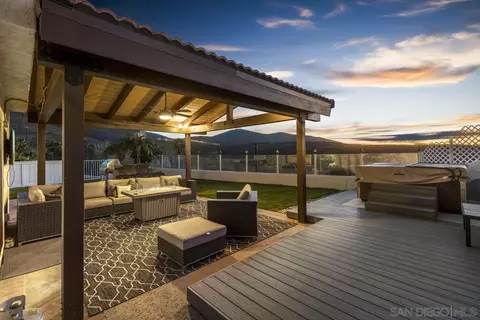 15730 Camino Crisalida, San Diego, CA 92127